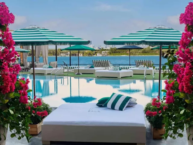 1-bedroom condo for sale in Miami Beach - 1100 West Ave 1004 - MondialRealty