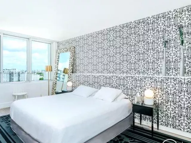 1-bedroom condo for sale in Miami Beach - 1100 West Ave 1004 - MondialRealty