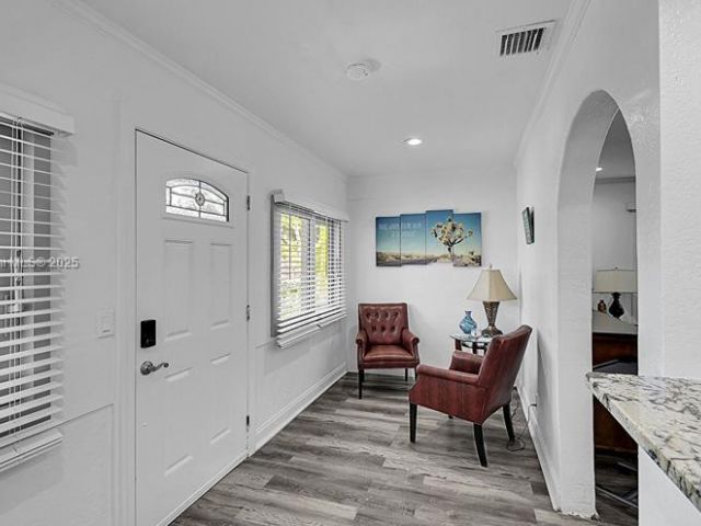 2-bedroom home for sale in West Palm Beach - 422 49th St - MondialRealty