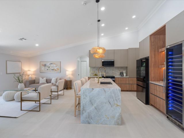 Home for sale at 1132 NE 3rd Avenue - photo 6748764