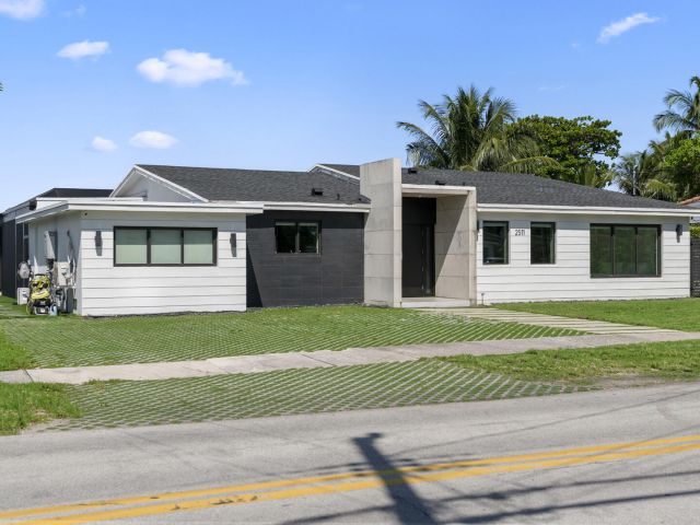 Home for sale at 2511 NE 209th Terrace - photo 6723658