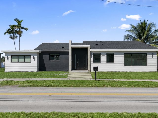 Home for sale at 2511 NE 209th Terrace - photo 6723659