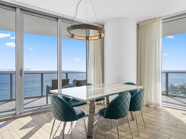 Apartment for sale  Unit #1001 - photo 6724346