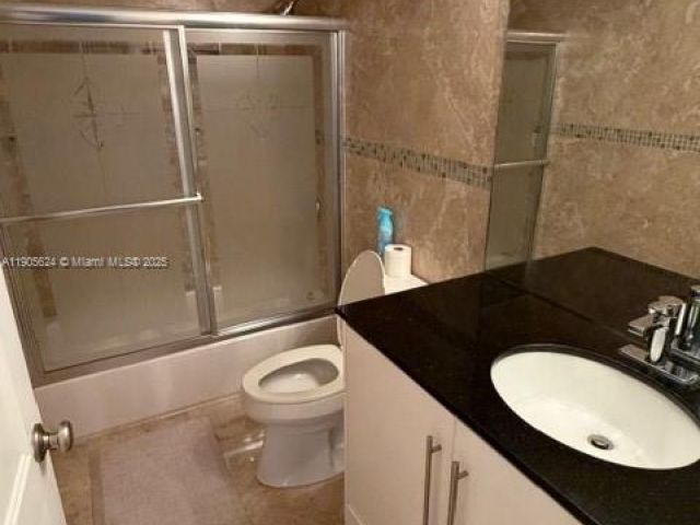 Apartment for rent  Unit #301 - photo 7437087