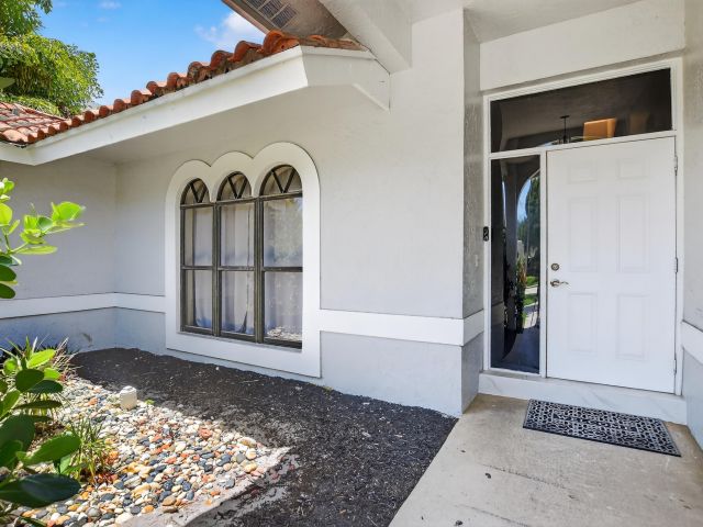 Home for rent at 875 NW 4th Avenue - photo 6749409