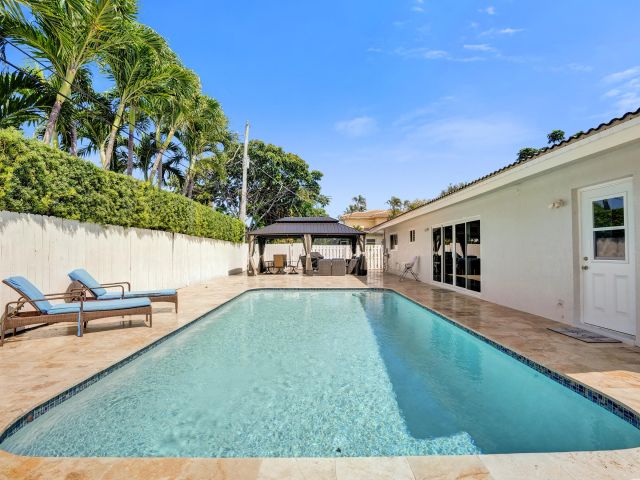 Home for rent at 1633 SE 5th Ct Court - photo 6750956