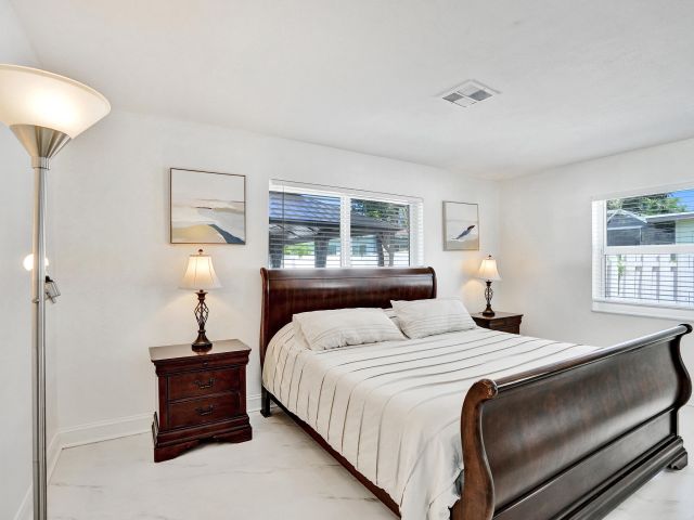 Home for rent at 1633 SE 5th Ct Court - photo 6750963