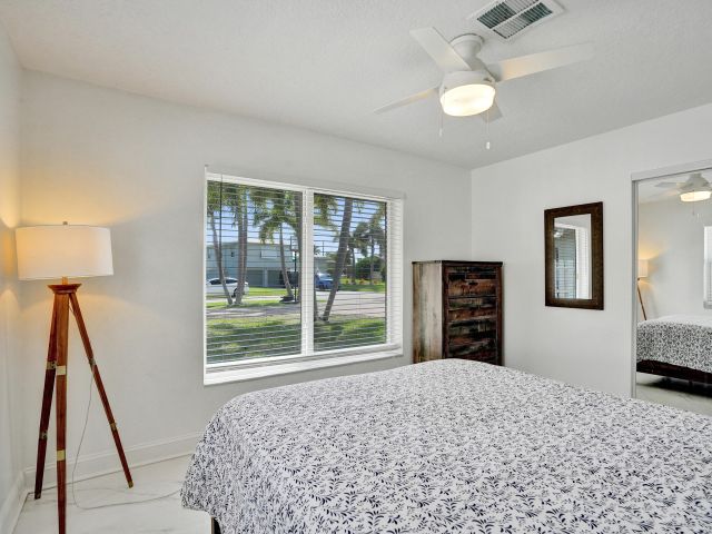 Home for rent at 1633 SE 5th Ct Court - photo 6750964