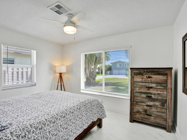 Home for rent at 1633 SE 5th Ct Court - photo 6750965