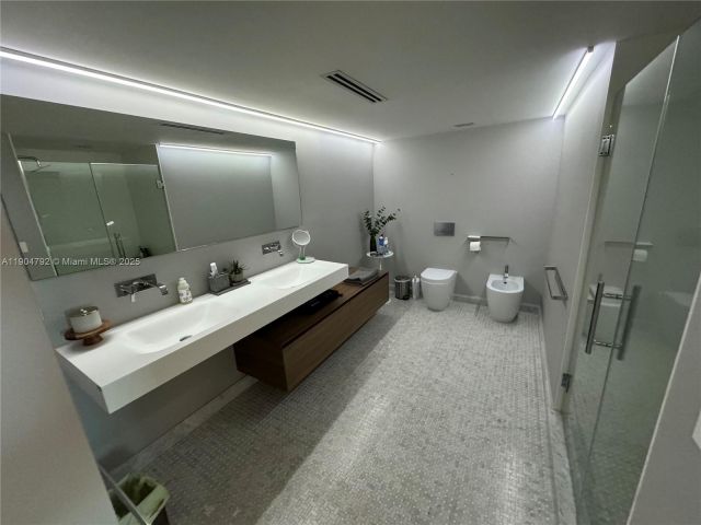 Apartment for rent  Unit #D608 - photo 6725376