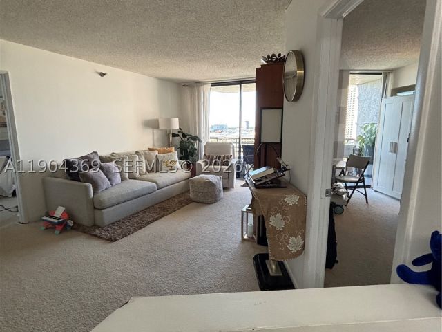 2-bedroom condo for sale in Aventura - 3300 NE 191st St 1403 - MondialRealty
