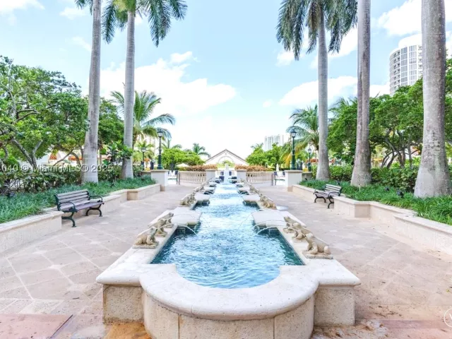 2-bedroom condo for rent in Aventura - 2000 Island Blvd 609 - MondialRealty