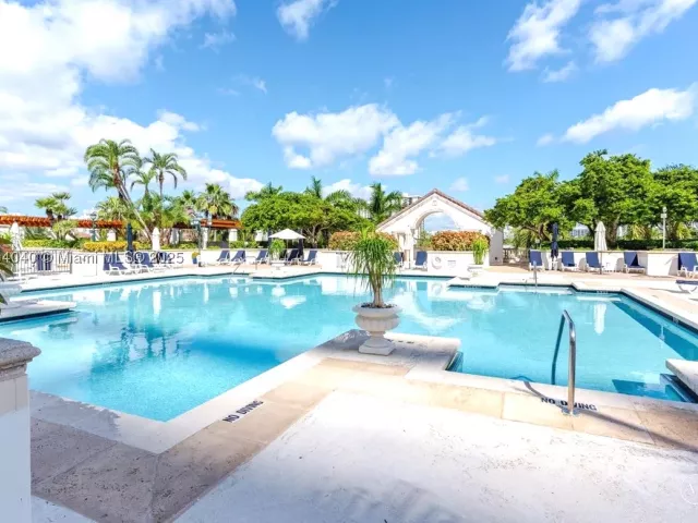 2-bedroom condo for rent in Aventura - 2000 Island Blvd 609 - MondialRealty
