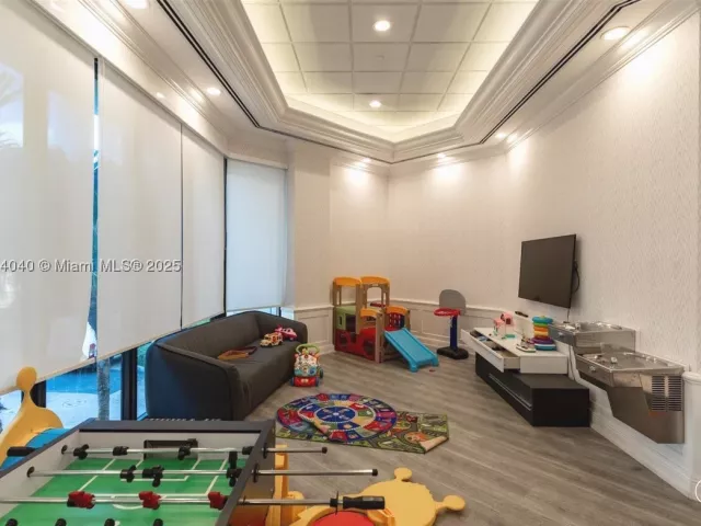 2-bedroom condo for rent in Aventura - 2000 Island Blvd 609 - MondialRealty
