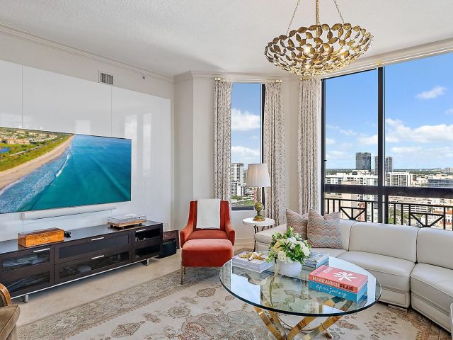 Apartment for sale  Unit #2012 - photo 6729356