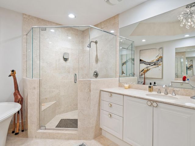 Apartment for sale  Unit #2012 - photo 6758167