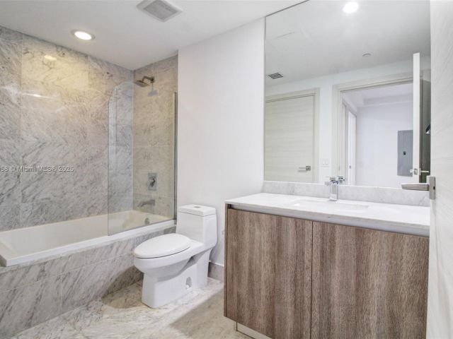 Apartment for sale  Unit #4309 - photo 6726922