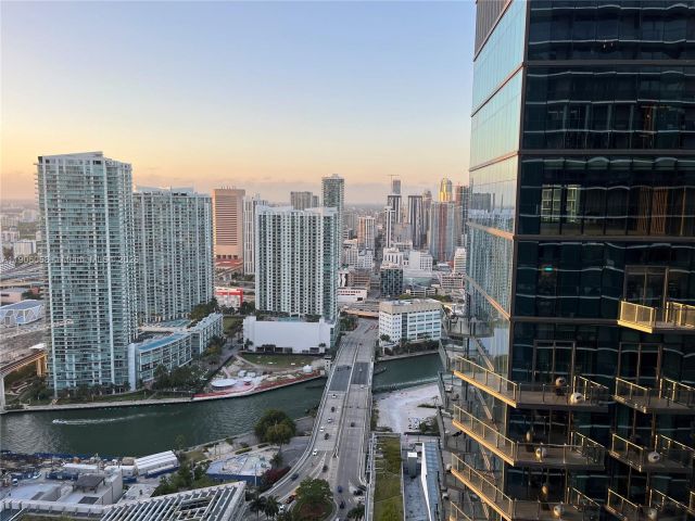 Apartment for sale  Unit #4309 - photo 6726925