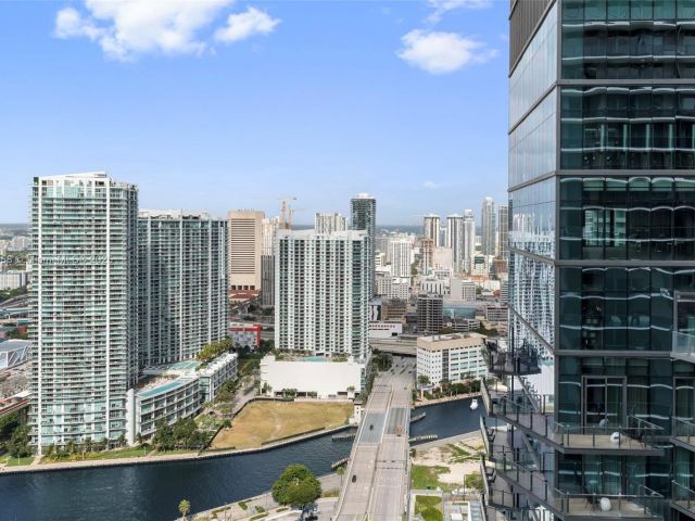 Apartment for sale  Unit #4309 - photo 6726927