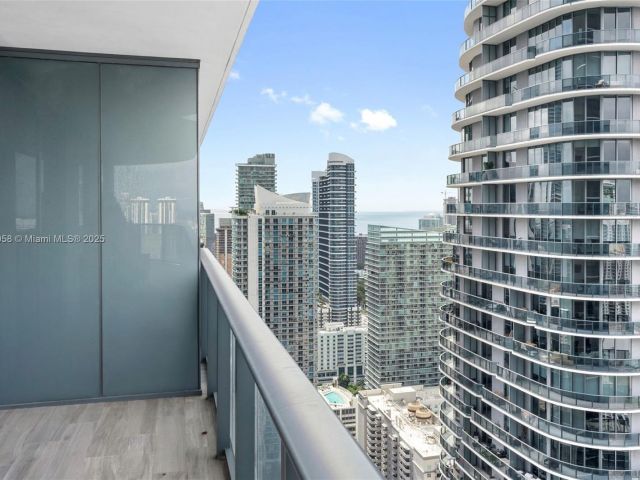 Apartment for sale  Unit #4309 - photo 6726928