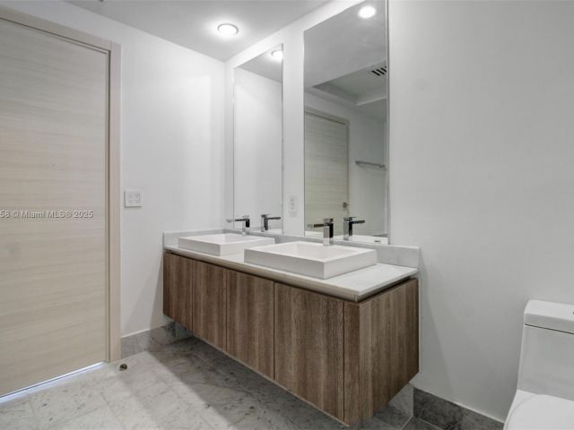 Apartment for sale  Unit #4309 - photo 6726931