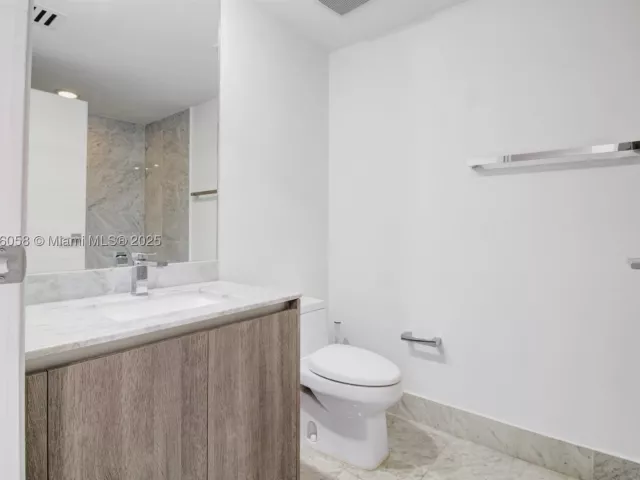 3-bedroom condo for sale in Miami - 801 S Miami Ave 4309 - MondialRealty