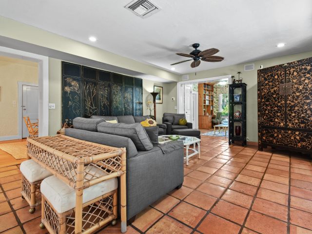 Home for rent at 194 Almeria Road - photo 6728180