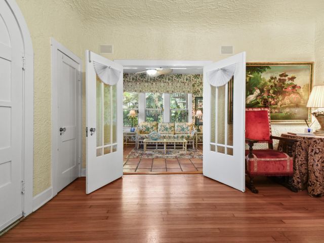 Home for rent at 194 Almeria Road - photo 6728187