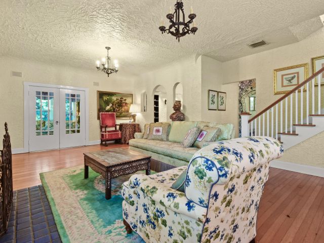 Home for rent at 194 Almeria Road - photo 6728192