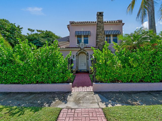 Home for rent at 194 Almeria Road - photo 6728198