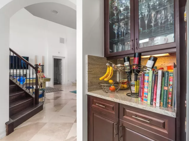 5-bedroom home for sale in West Palm Beach - 7797 Maywood Crest Drive - MondialRealty