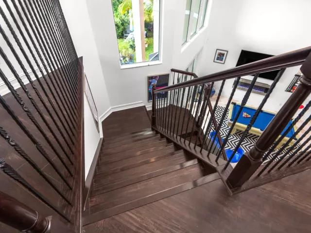 5-bedroom home for sale in West Palm Beach - 7797 Maywood Crest Drive - MondialRealty