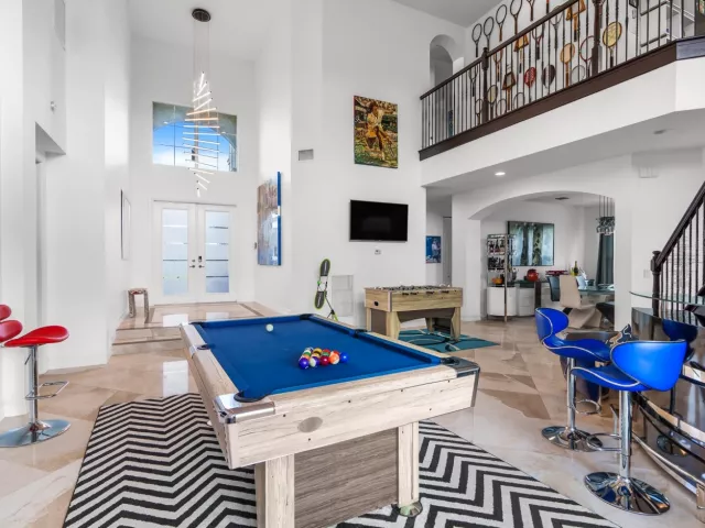 5-bedroom home for sale in West Palm Beach - 7797 Maywood Crest Drive - MondialRealty
