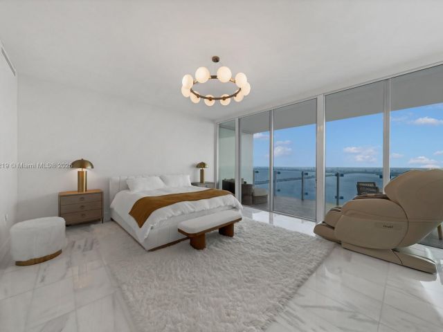 Apartment for sale  Unit #5103 - photo 6740701