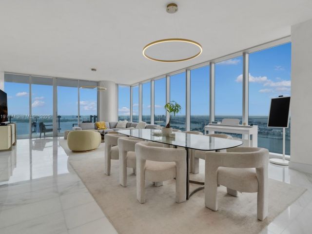 Apartment for sale  Unit #5103 - photo 6740711