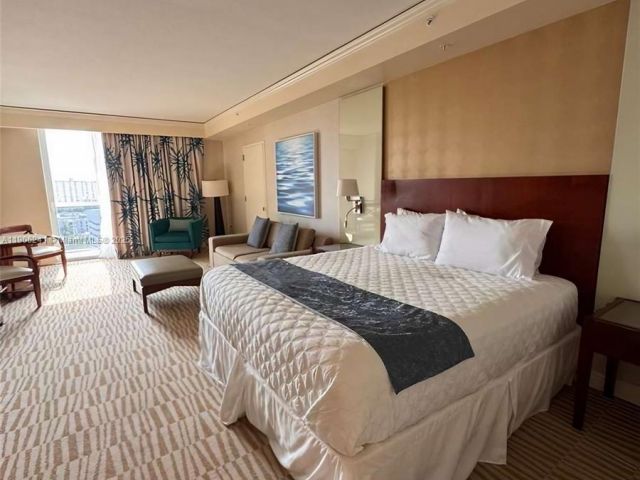 condo for sale in Sunny Isles Beach - 18001 Collins Ave 1117 - MondialRealty