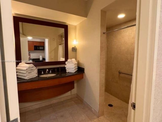 condo for sale in Sunny Isles Beach - 18001 Collins Ave 1117 - MondialRealty