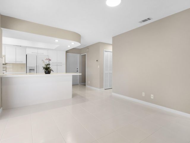 Home for sale at 5370 NE 17th Avenue - photo 6730371