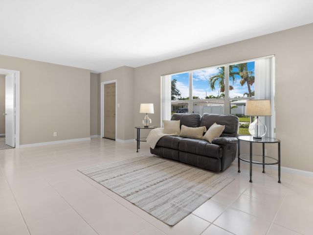 Home for sale at 5370 NE 17th Avenue - photo 6730377