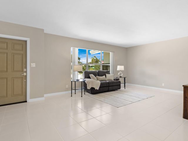 Home for sale at 5370 NE 17th Avenue - photo 6730383