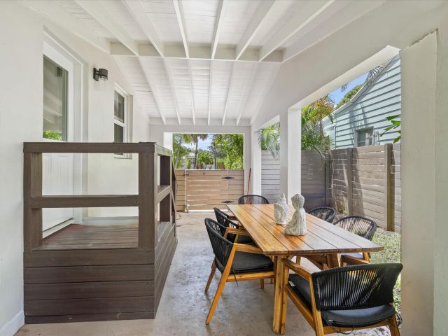 Home for sale at 321 S Swinton Avenue - photo 6744102