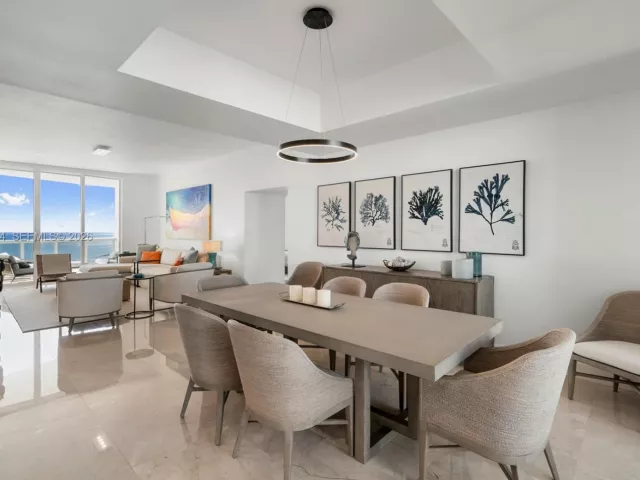 3-bedroom condo for sale in Sunny Isles Beach - 15901 Collins Ave 1206 - MondialRealty