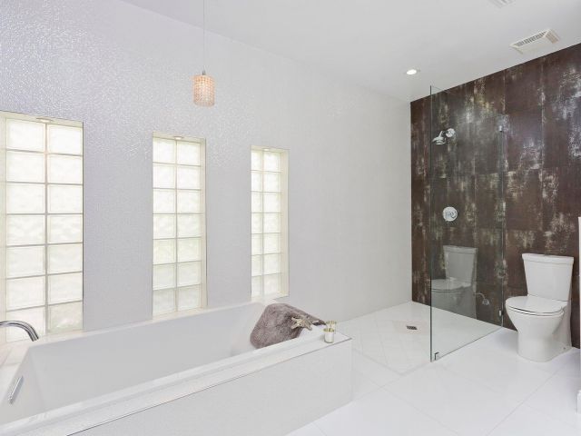 Home for rent at 511 Golden Harbour Drive - photo 6749262