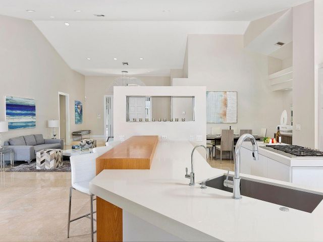 Home for rent at 511 Golden Harbour Drive - photo 6749269