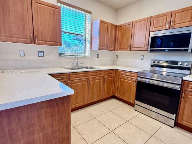 4-bedroom home for rent in Homestead - 11326 SW 238th St 11326 - MondialRealty