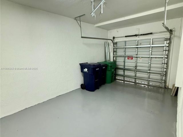 4-bedroom home for rent in Homestead - 11326 SW 238th St 11326 - MondialRealty