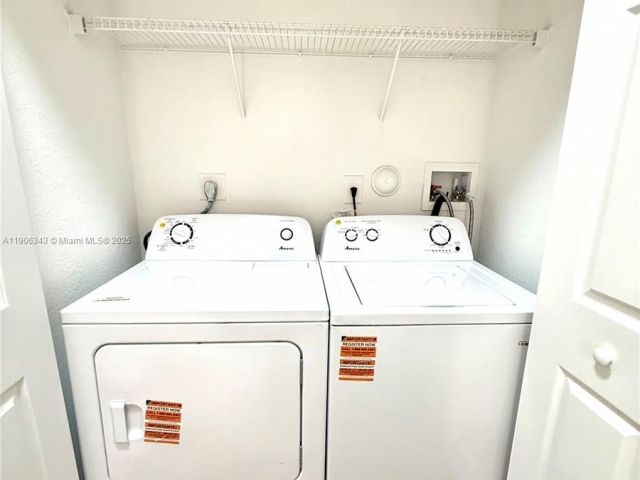 4-bedroom home for rent in Homestead - 11326 SW 238th St 11326 - MondialRealty