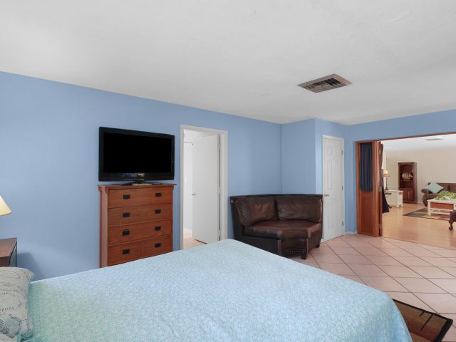 Home for sale at 310 Wilma Circle - photo 6730111