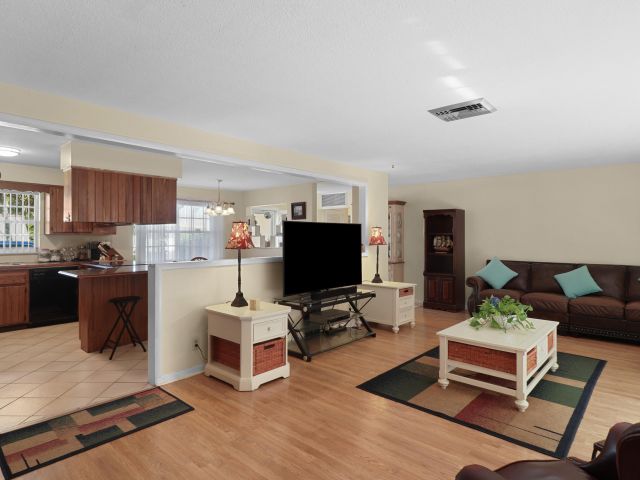 Home for sale at 310 Wilma Circle - photo 6730116