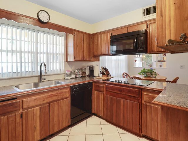 Home for sale at 310 Wilma Circle - photo 6730120